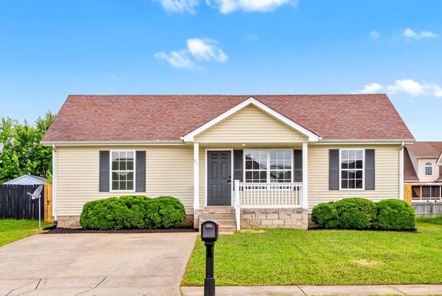517 Oakmont Dr, Clarksville, TN 37042
