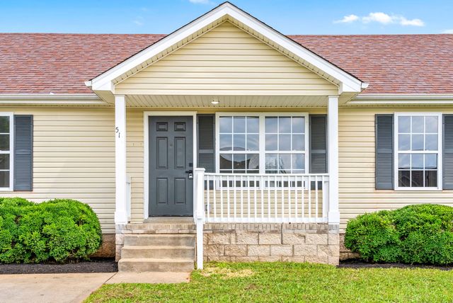 517 Oakmont Dr, Clarksville, TN 37042