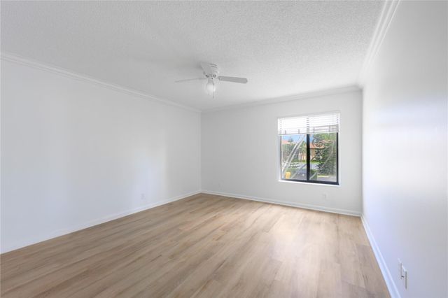 711 Sunny Pine Way B-2, Greenacres, FL 33415