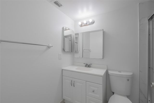 711 Sunny Pine Way B-2, Greenacres, FL 33415