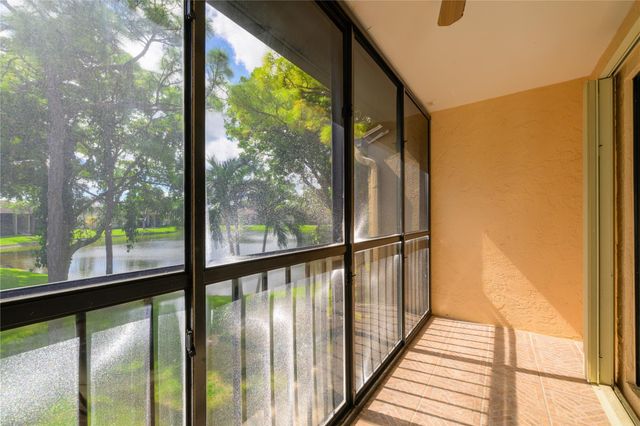 711 Sunny Pine Way B-2, Greenacres, FL 33415