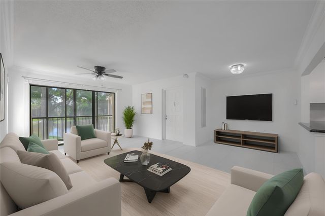 711 Sunny Pine Way B-2, Greenacres, FL 33415