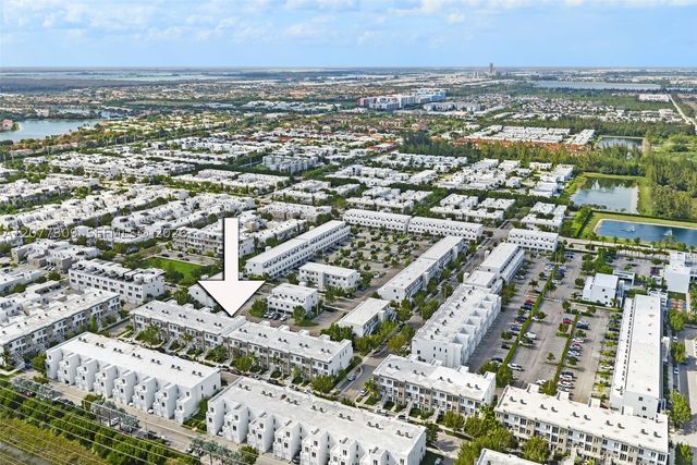 10305 NW 63rd Ter 105, Doral, FL 33178
