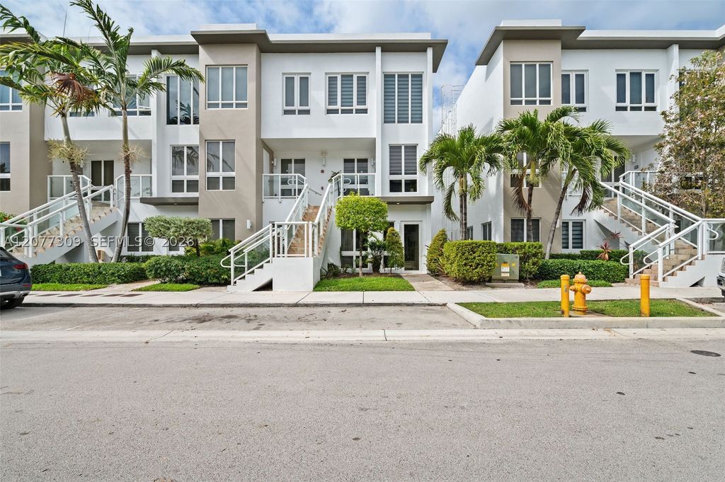 10305 NW 63rd Ter 105, Doral, FL 33178