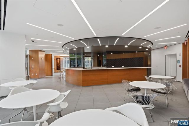 77 Hudson Street 2002, Jersey City, NJ 07302