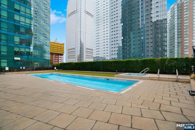 77 Hudson Street 2002, Jersey City, NJ 07302