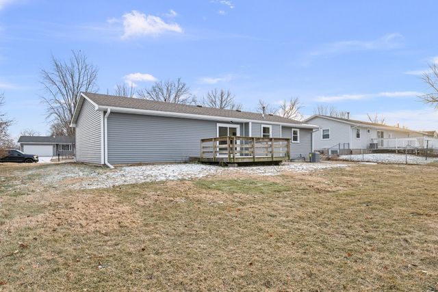 222 S Park View Drive, Park View, IA 52748