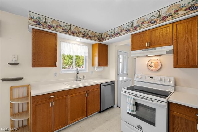 13366 Richards Drive, Strongsville, OH 44149