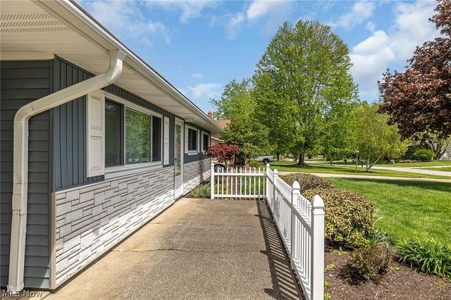 13366 Richards Drive, Strongsville, OH 44149