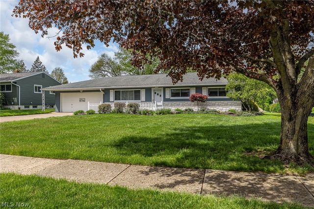 13366 Richards Drive, Strongsville, OH 44149