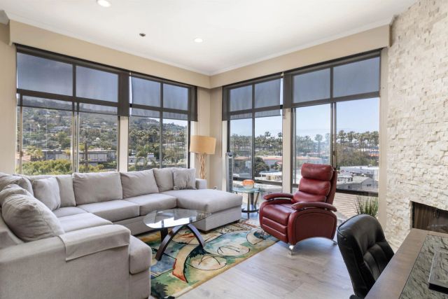 8110 El Paseo Grande 401, La Jolla, CA 92037