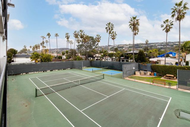 8110 El Paseo Grande 401, La Jolla, CA 92037