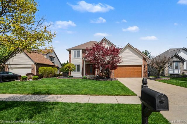 12887 Beechnut Drive, Sterling Heights, MI 48313