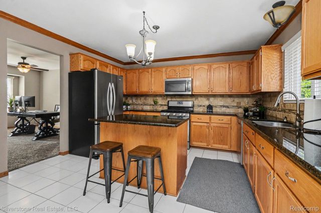 12887 Beechnut Drive, Sterling Heights, MI 48313