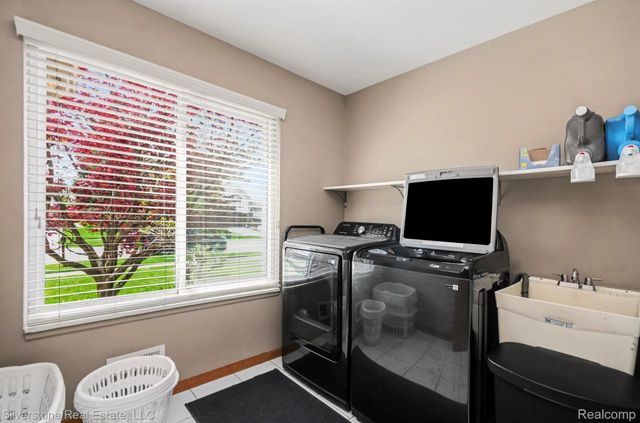 12887 Beechnut Drive, Sterling Heights, MI 48313