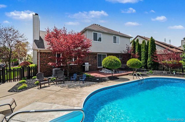 12887 Beechnut Drive, Sterling Heights, MI 48313