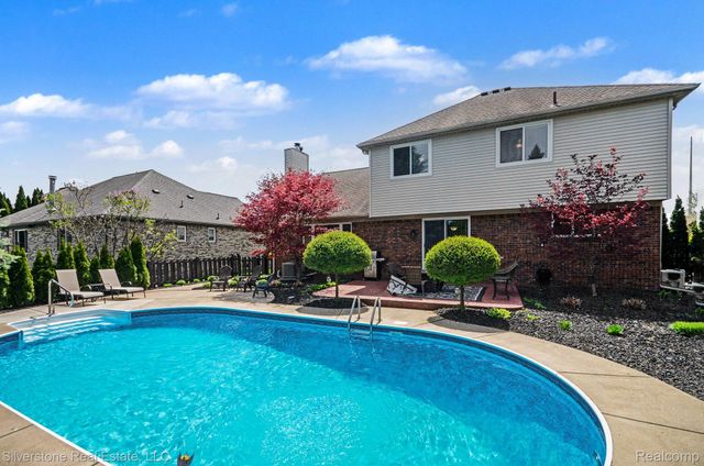 12887 Beechnut Drive, Sterling Heights, MI 48313