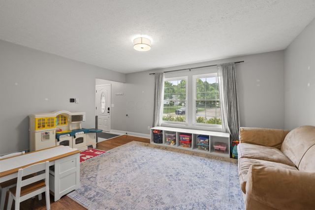 424 Green Meadows Drive W, Powell, OH 43065
