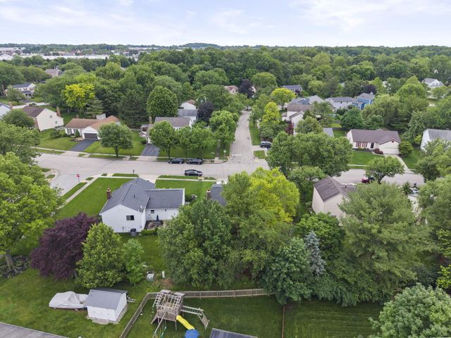 424 Green Meadows Drive W, Powell, OH 43065