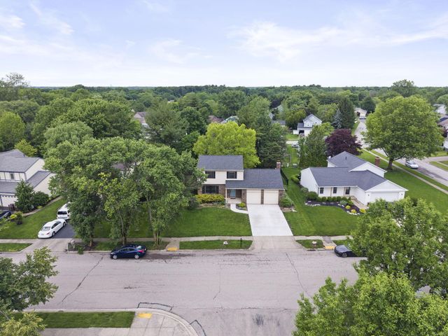 424 Green Meadows Drive W, Powell, OH 43065