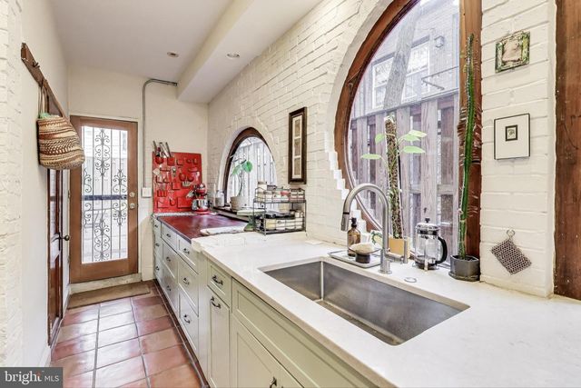 407 A ST NE, Washington, DC 20002