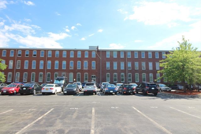35 Riverwalk Way R315, Lowell, MA 01854