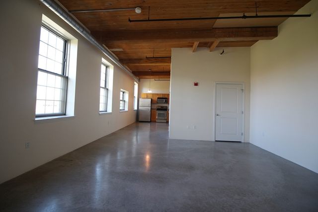 35 Riverwalk Way R315, Lowell, MA 01854