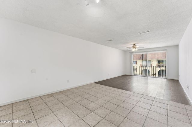 1738 EL PRADO Road 8, Jacksonville, FL 32216