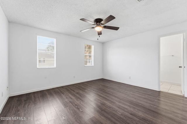 1738 EL PRADO Road 8, Jacksonville, FL 32216