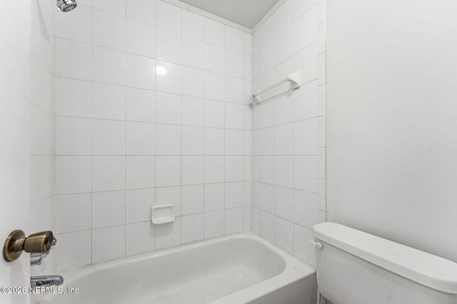 1738 EL PRADO Road 8, Jacksonville, FL 32216