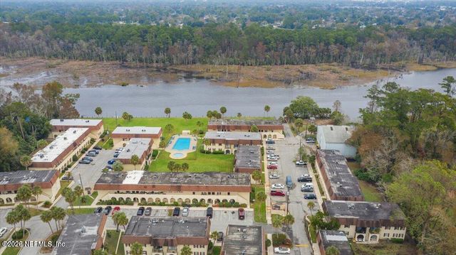 1738 EL PRADO Road 8, Jacksonville, FL 32216