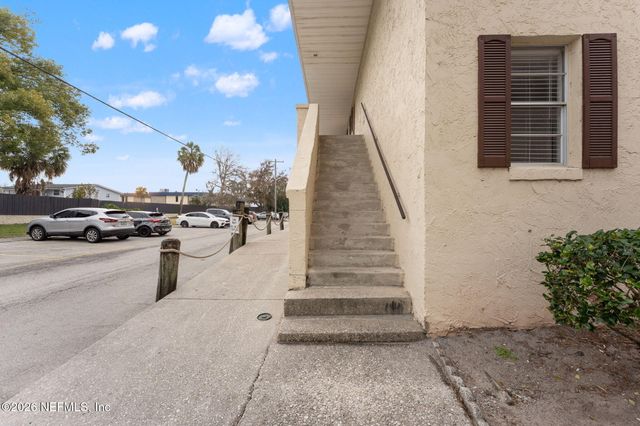 1738 EL PRADO Road 8, Jacksonville, FL 32216