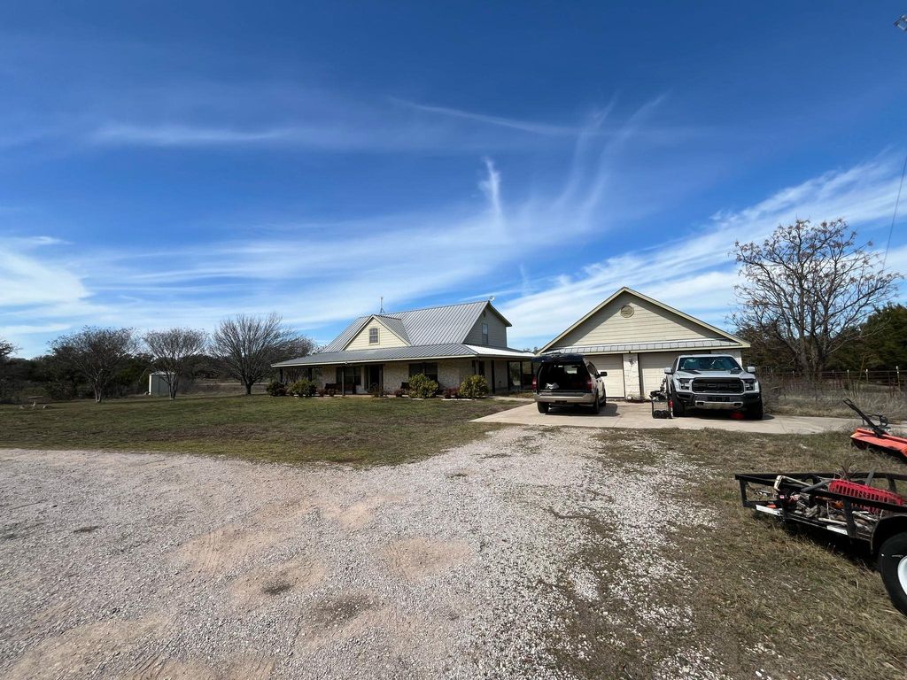 1410 County Road 258, Bertram, TX 78605