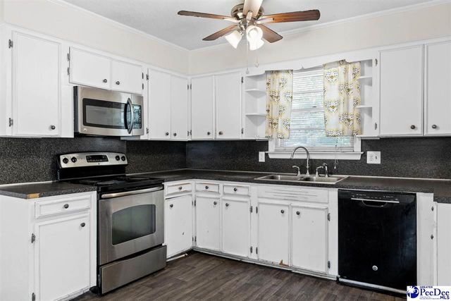 3311 E Bennett Dr, Florence, SC 29506