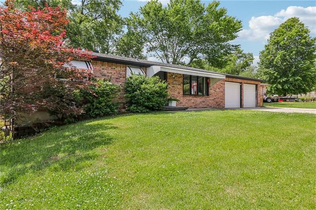 5113 Ridgewood Drive, Kansas City, MO 64151