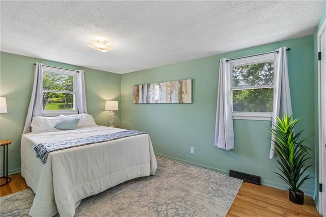 5113 Ridgewood Drive, Kansas City, MO 64151