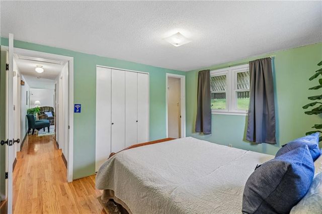 5113 Ridgewood Drive, Kansas City, MO 64151