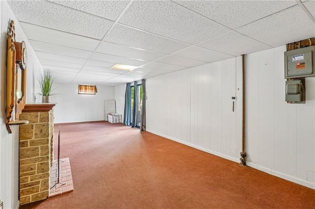 5113 Ridgewood Drive, Kansas City, MO 64151