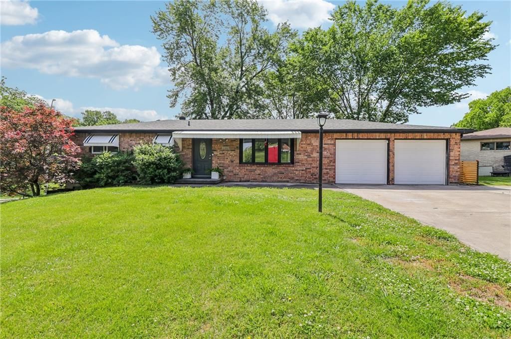 5113 Ridgewood Drive, Kansas City, MO 64151