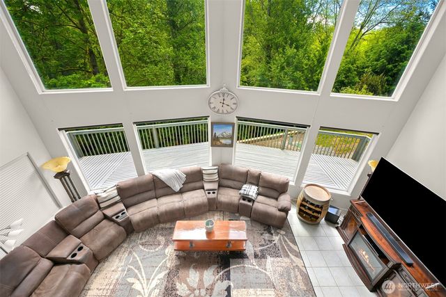 8894 Giles Road, Blaine, WA 98230