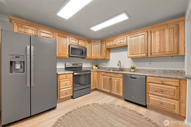 8894 Giles Road, Blaine, WA 98230