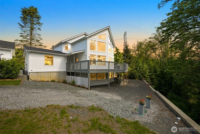 8894 Giles Road, Blaine, WA 98230