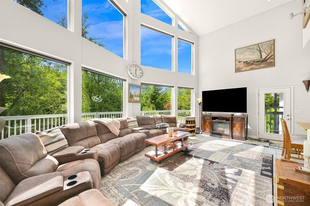 8894 Giles Road, Blaine, WA 98230