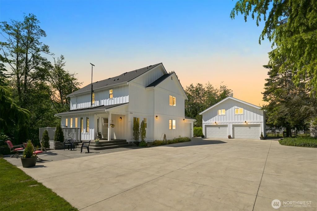 8894 Giles Road, Blaine, WA 98230