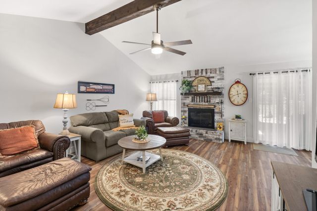 1133 County Road 2020, Glen Rose, TX 76043