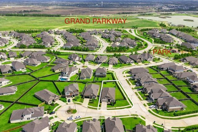 10802 Carolina Willow Court, Cypress, TX 77433