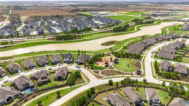 10802 Carolina Willow Court, Cypress, TX 77433