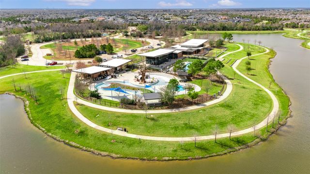 10802 Carolina Willow Court, Cypress, TX 77433