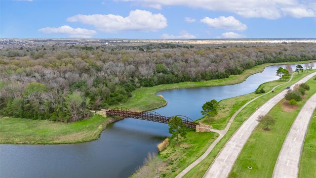 10802 Carolina Willow Court, Cypress, TX 77433