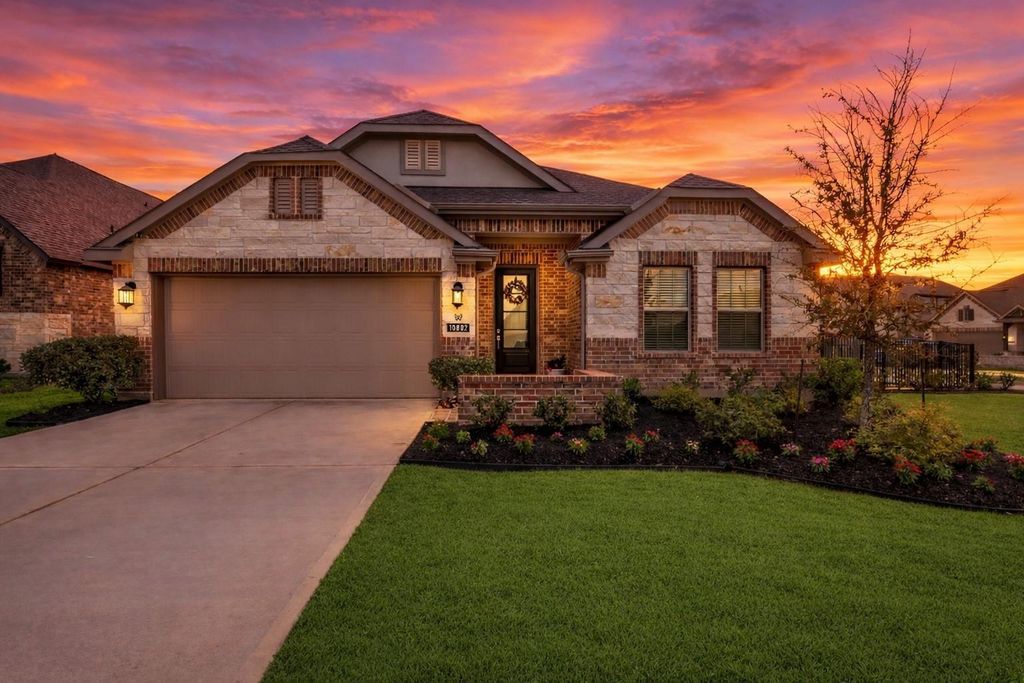 10802 Carolina Willow Court, Cypress, TX 77433